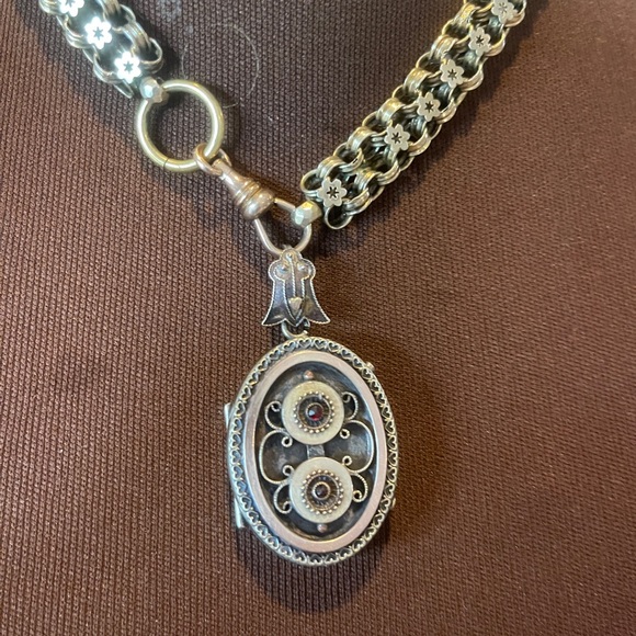 Antique Victorian C1880 Goldfilled /Silver Book Chain-silver 10k Gold Locket - Picture 2 of 15